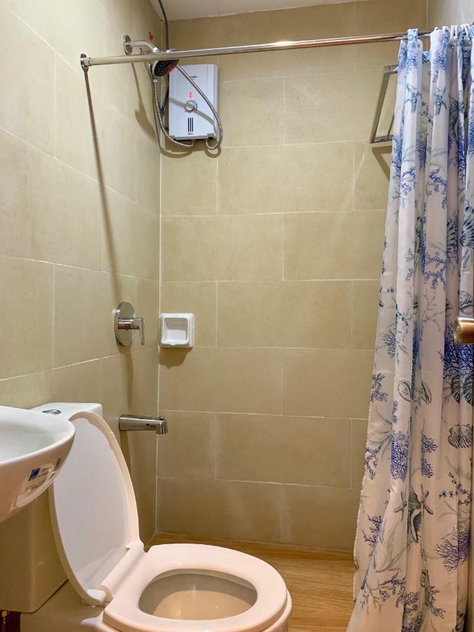 Davao Persimmon Suites Екстериор снимка